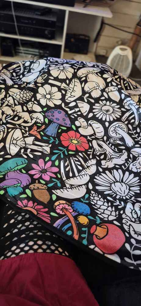 Partially coloured mushroom blanket