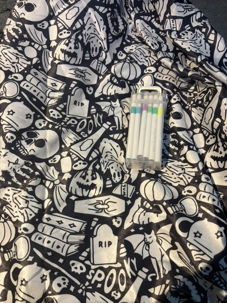 Blanket and colouring marker case